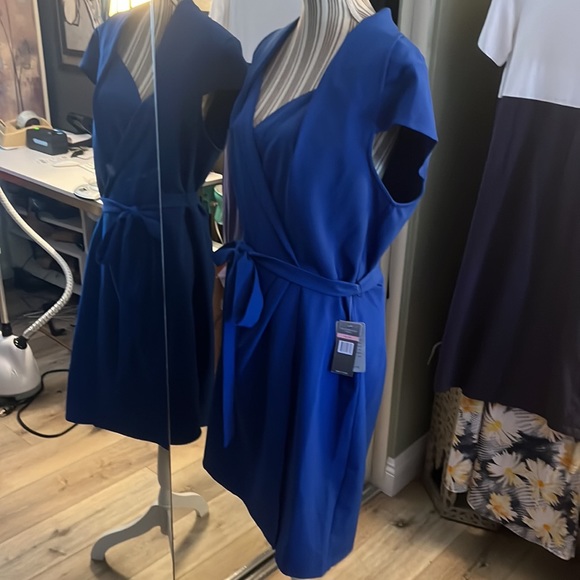 ๐ 1 hour sale. Sharagano, blue dress, SLIMMING, size 14W - Picture 2 of 8